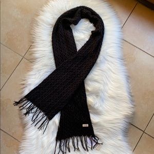 ECHO Soft Black scarf